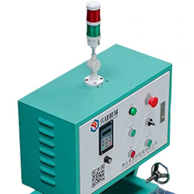 Macchina di riciclaggio di plastica della pallina dell'HDPE del polipropilene di CPP a bassa velocità 1