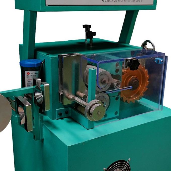 Macchina per il riciclaggio della plastica dei rifiuti CPP CPE 7.5kw 0