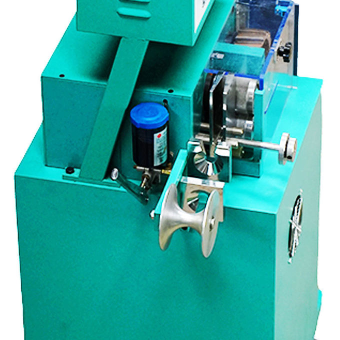 Granulatore a macchina per il riciclaggio di bottiglie di plastica per rifiuti umanizzati di progettazione 3kw 2